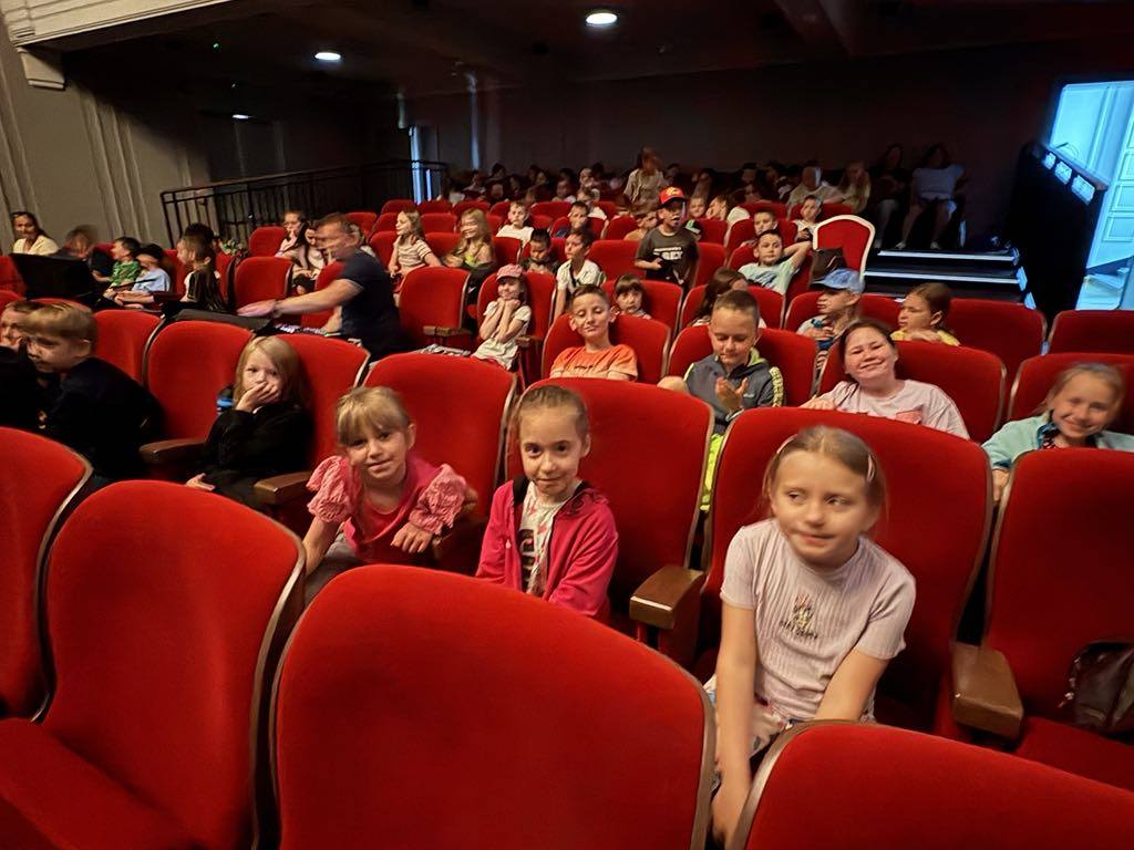 Wyjazd na spektakl teatralny