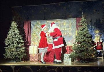 Przedstawienie świąteczne o Mikołaju