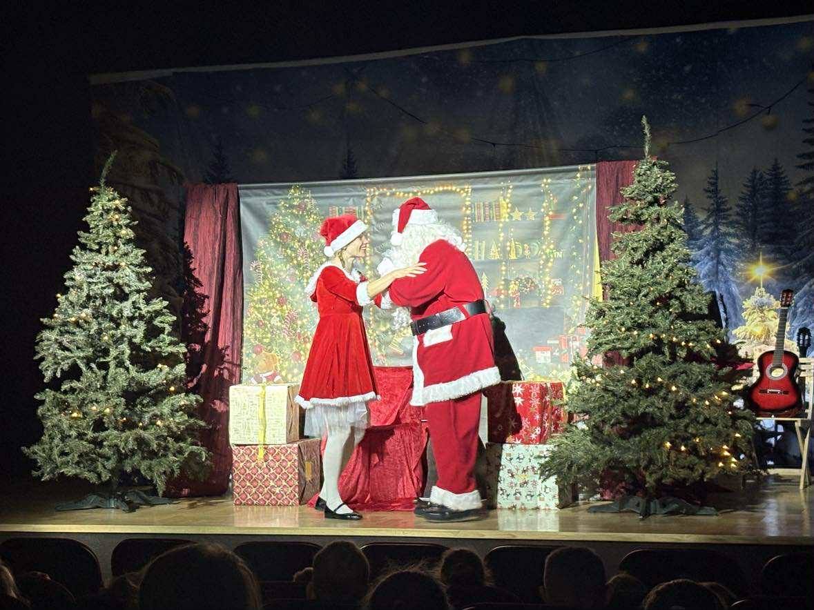 Przedstawienie świąteczne o Mikołaju